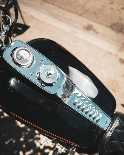 P16 Garage  FXR Louvered Dash - Chrome